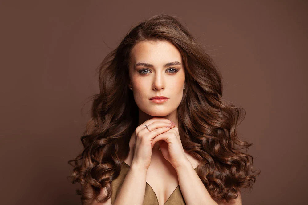 Keratin ve Kolajen Desteğiyle Yeniden Yapılandıran Bakım: Veela’nın Etkileyici Formülü