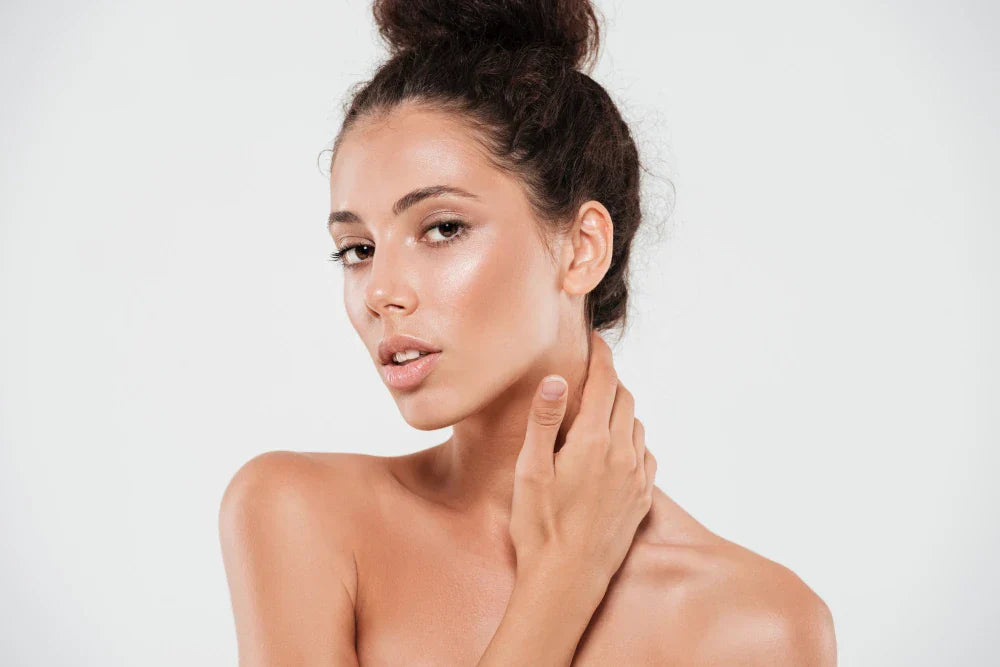 Akneye Karşı En Etkili Doğal Krem: Tea Tree Oil ve Niacinamide Kombinasyonu