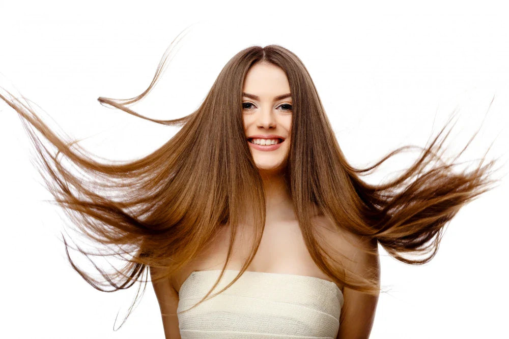 Yıpranmış Saçlar İçin Keratin ve Kolajen Mucizesi: Gücünü Geri Kazan!