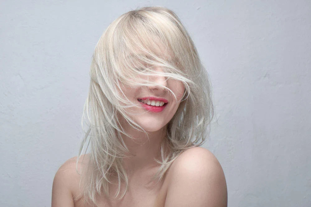 Yıpranmış Saçlar İçin Keratin & Collagen Şampuan ile Derinlemesine Onarım